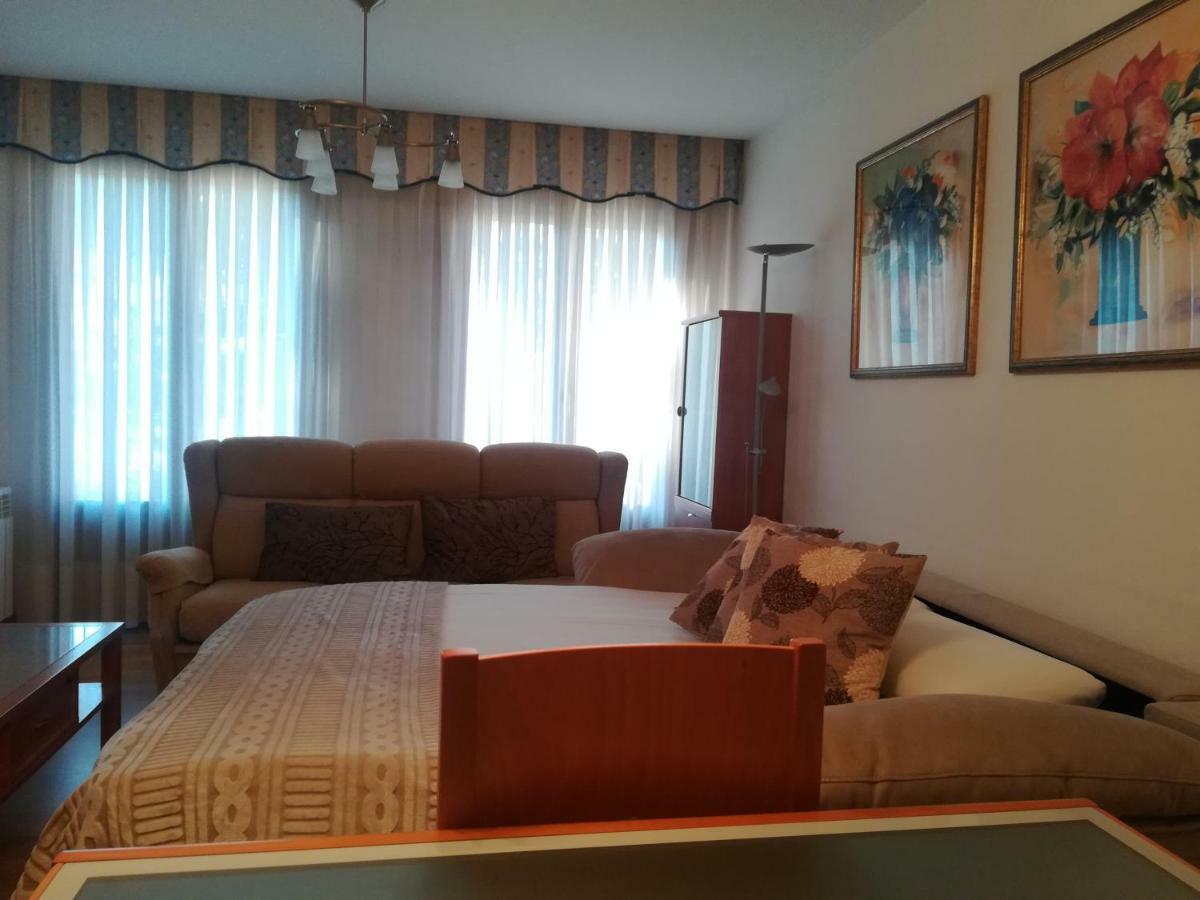 Apartamento "Paseo Del Sauco" Ezcaray Eksteriør bilde